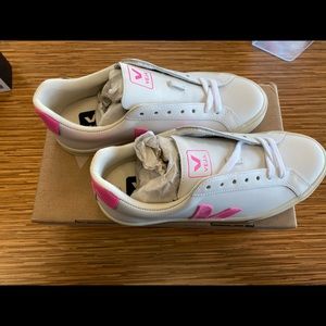 Veja esplar sneakers, brand new